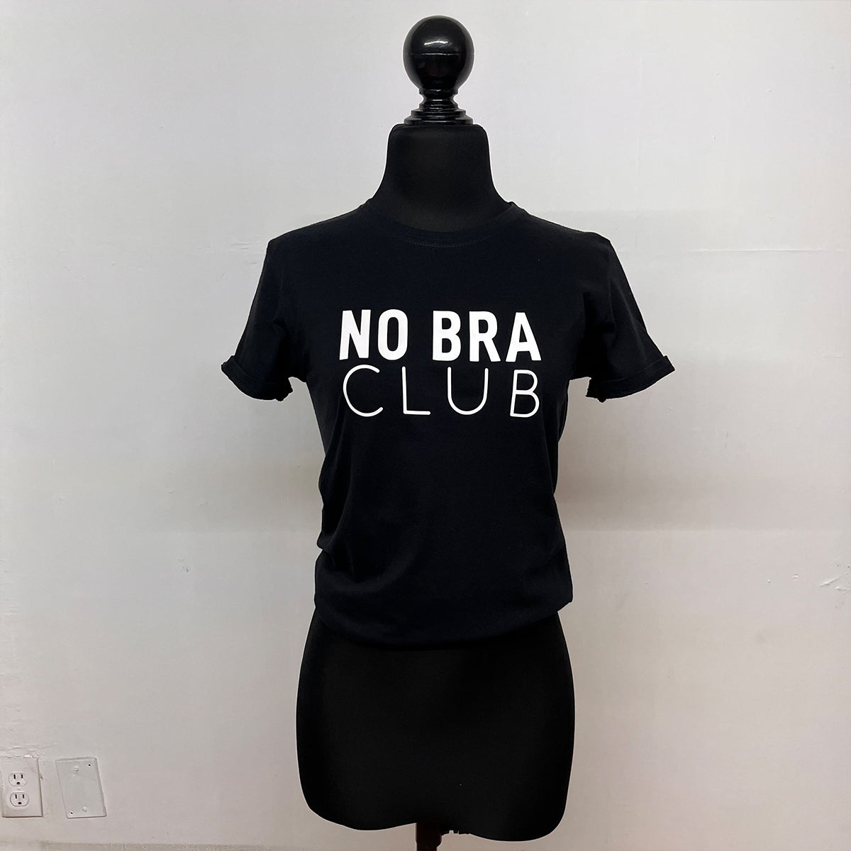 NO BRA CLUB